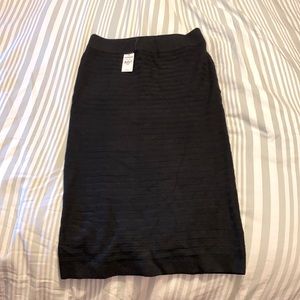 NWT Express Long Sweater Pencil Skirt. SIZE L